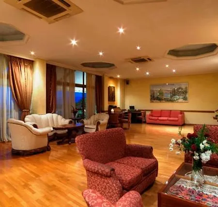 Xenia 4*
